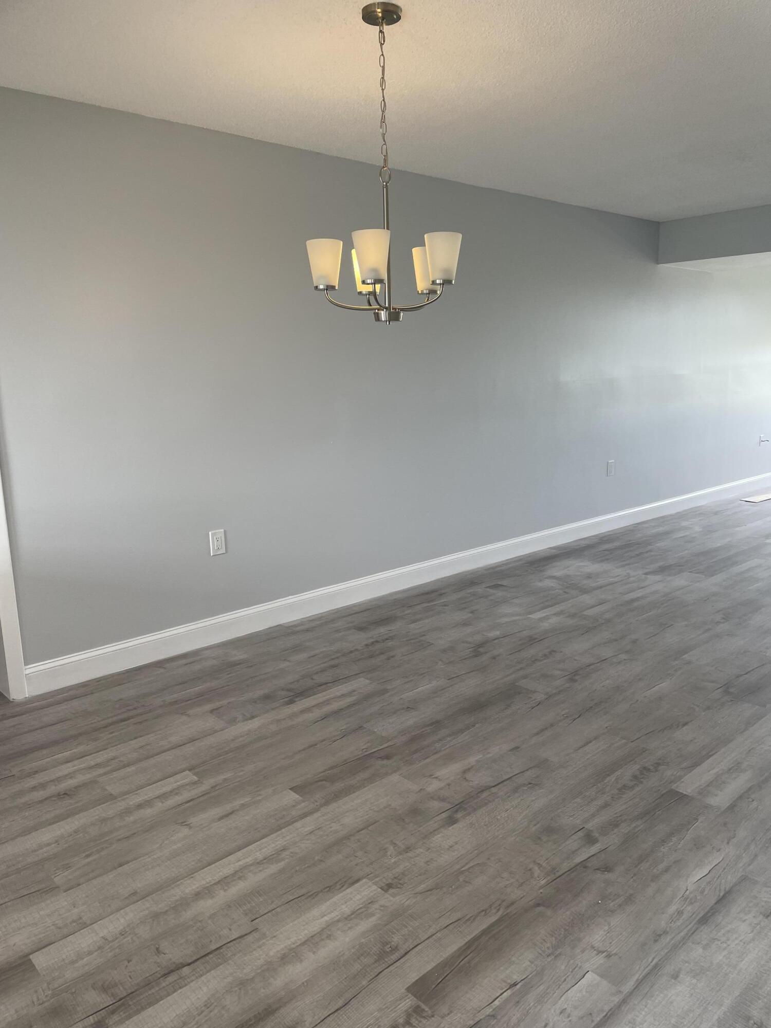 6121 Balboa Circle Unit: 406