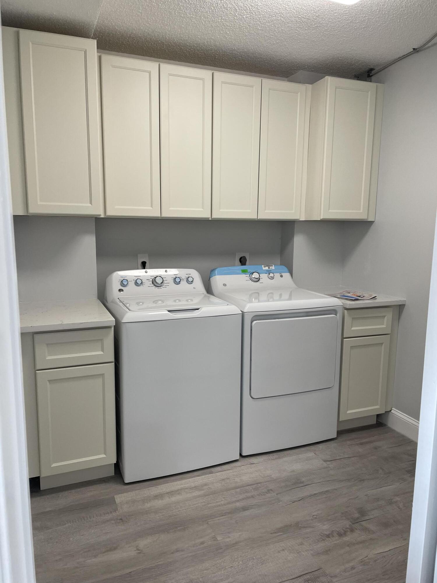 6121 Balboa Circle Unit: 406