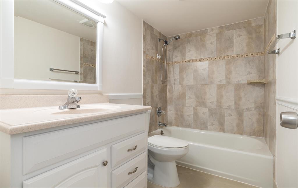 55 SE 14th Street Unit: 114