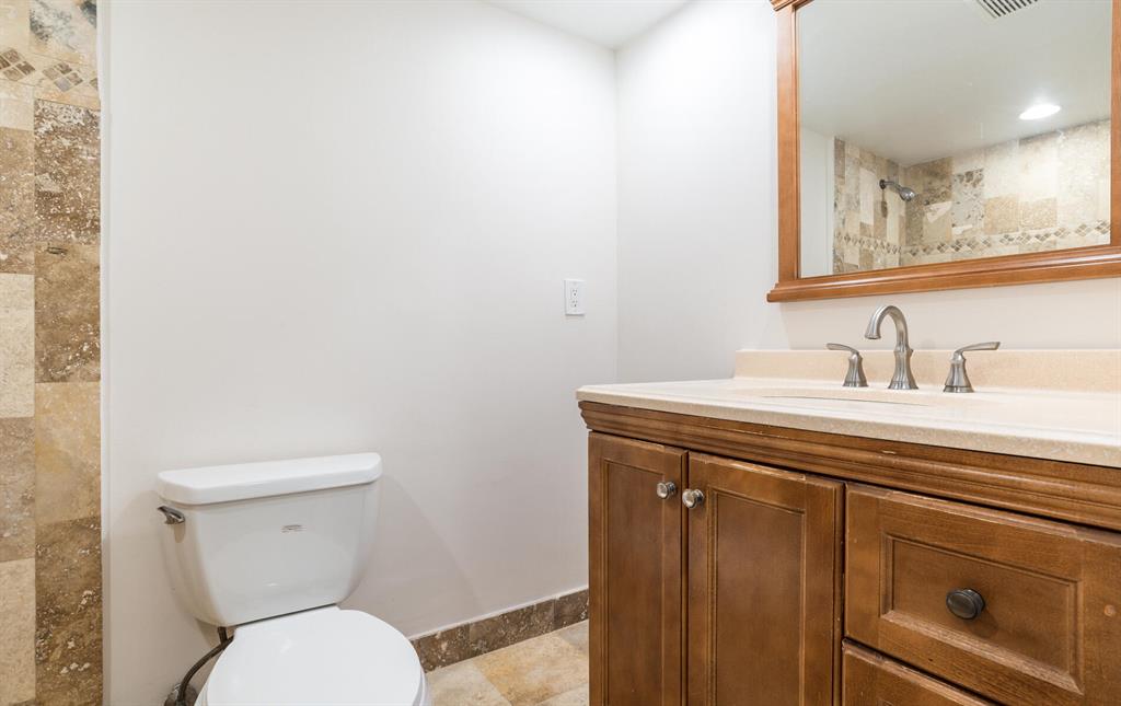 55 SE 14th Street Unit: 114