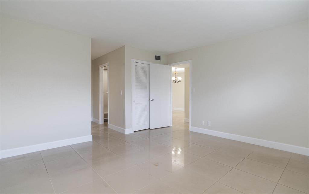 55 SE 14th Street Unit: 114