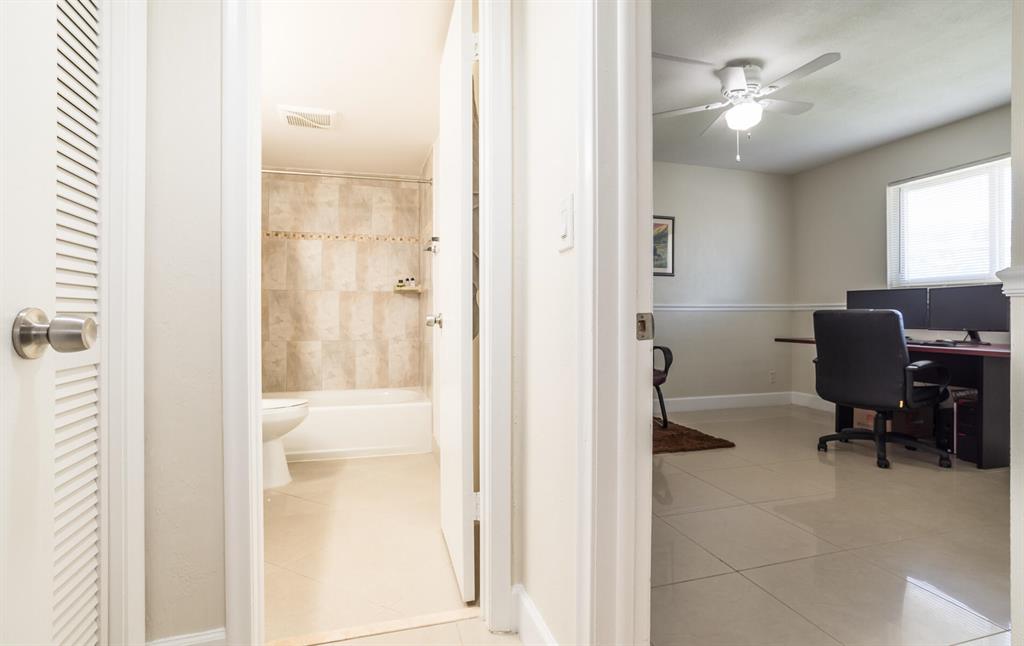 55 SE 14th Street Unit: 114
