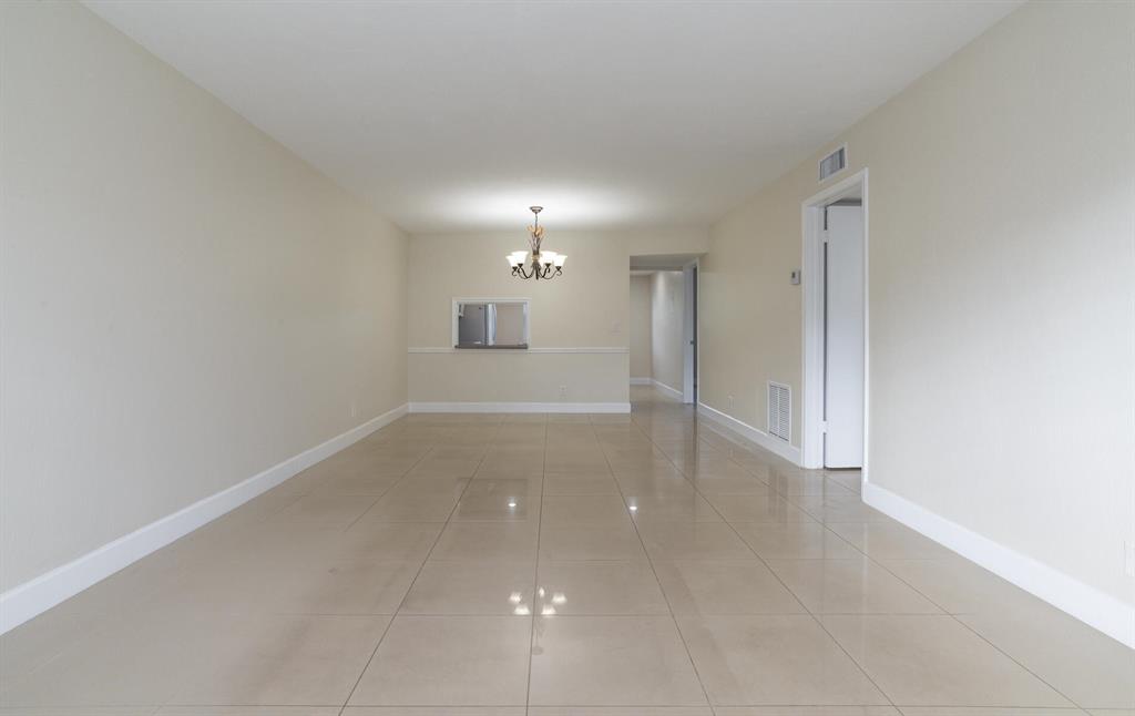 55 SE 14th Street Unit: 114