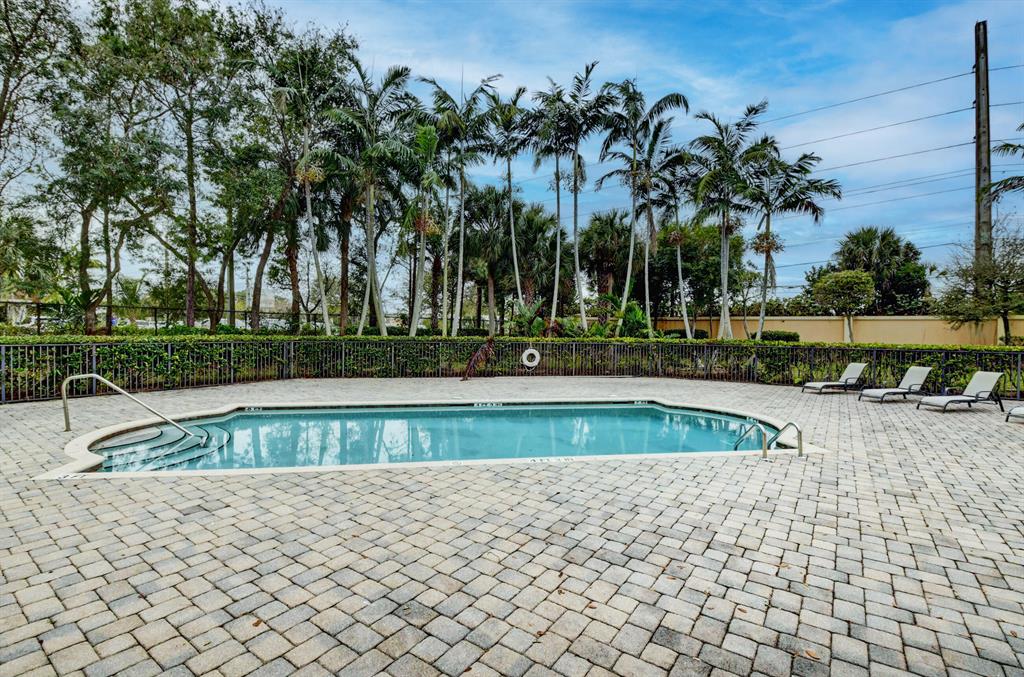 4395 Coventry Pointe Way