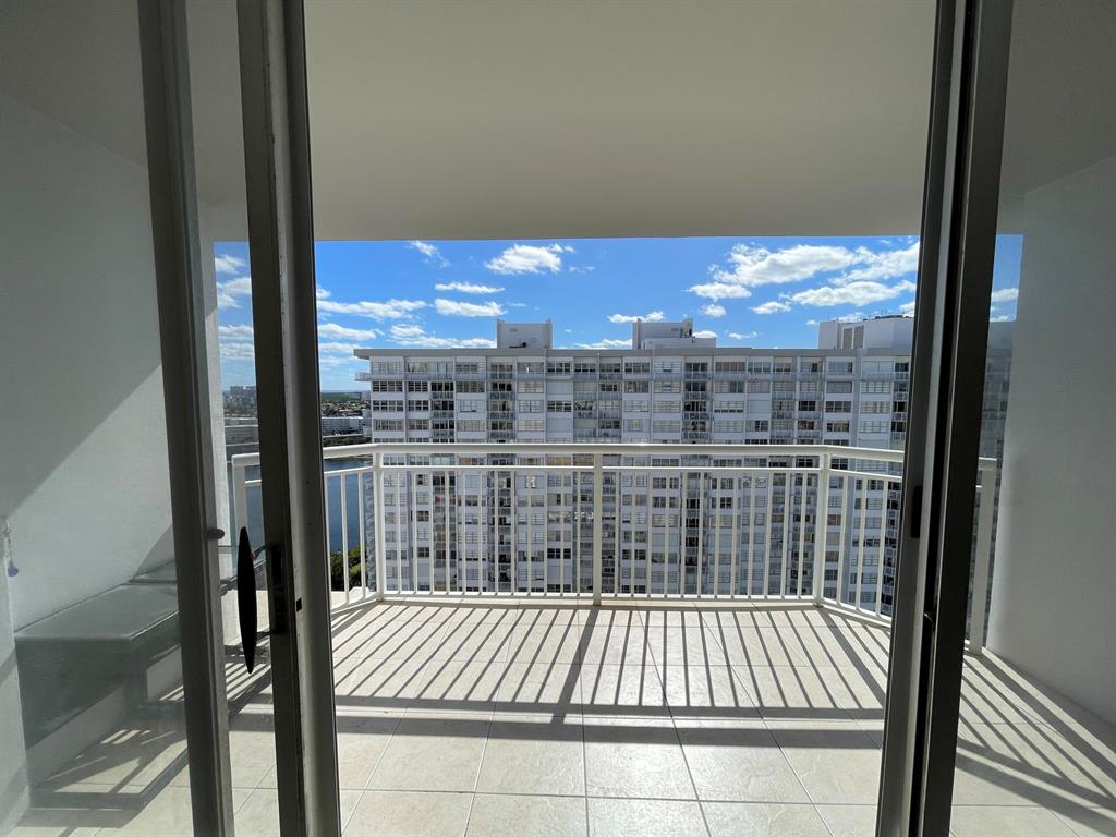 18051 Biscayne Boulevard Unit: 1901