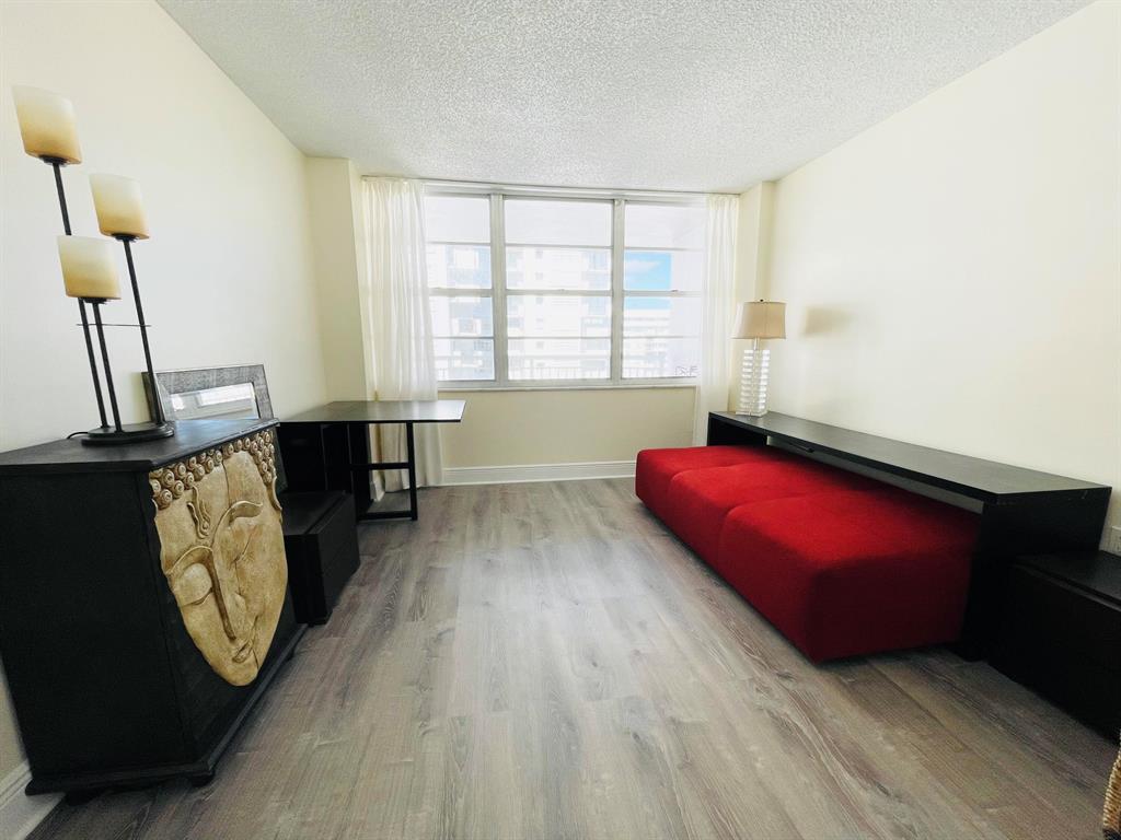 18051 Biscayne Boulevard Unit: 1901