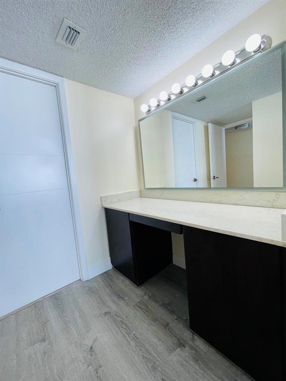 18051 Biscayne Boulevard Unit: 1901