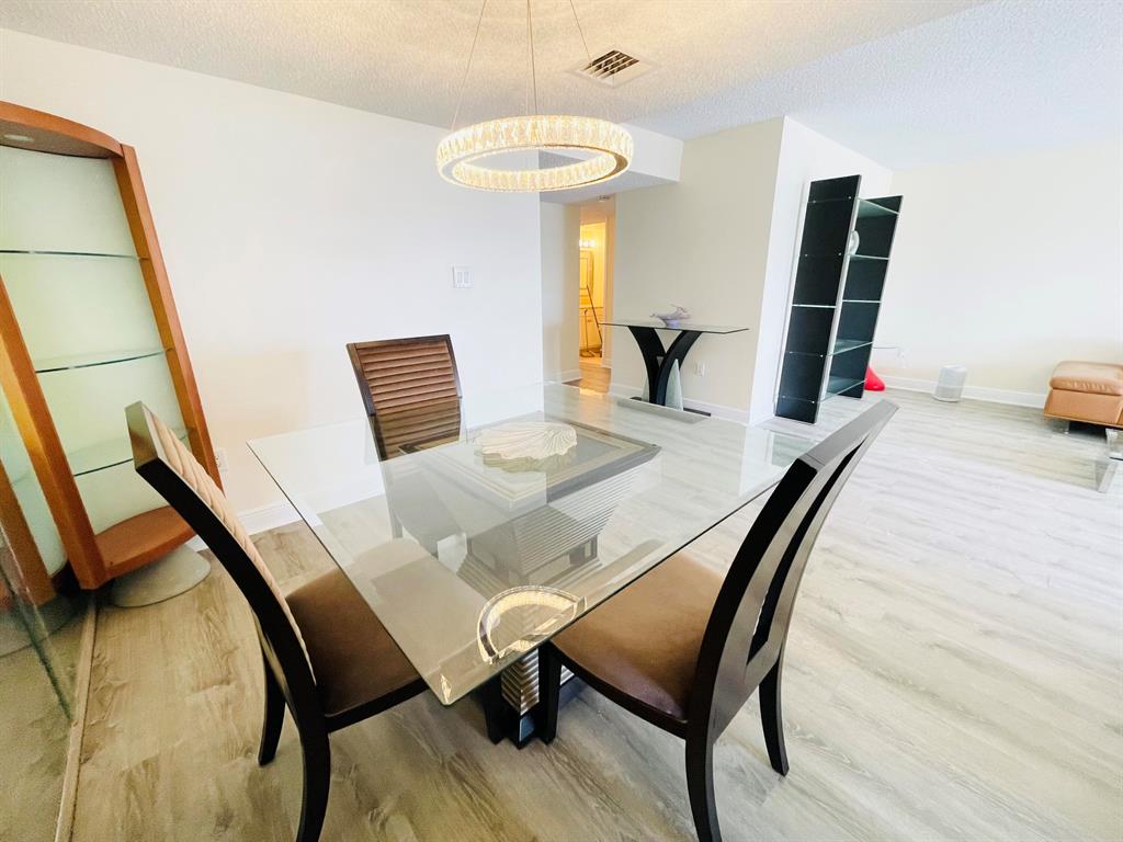 18051 Biscayne Boulevard Unit: 1901