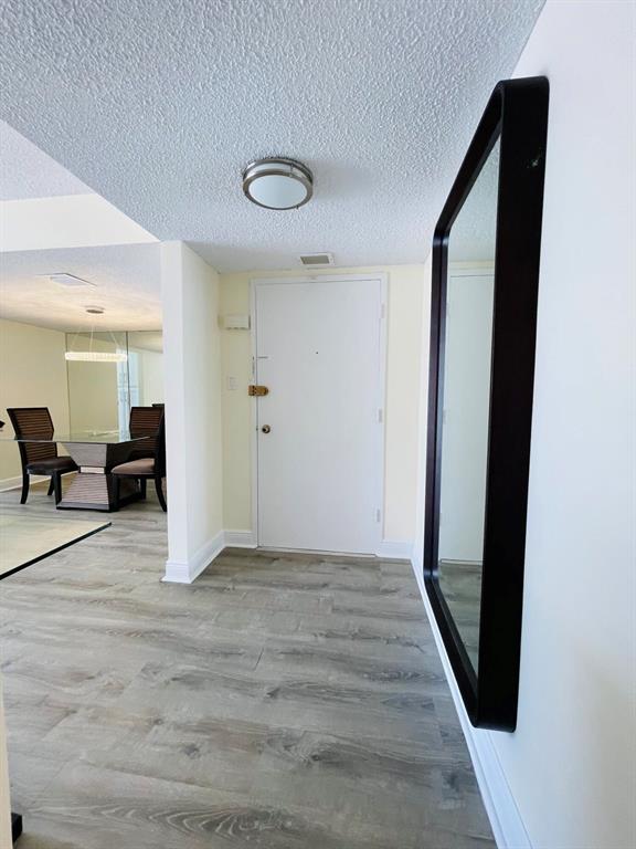 18051 Biscayne Boulevard Unit: 1901