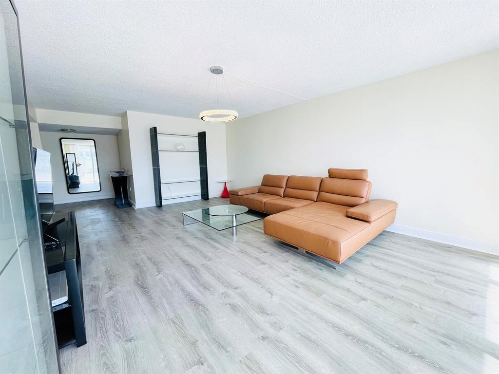 18051 Biscayne Boulevard Unit: 1901