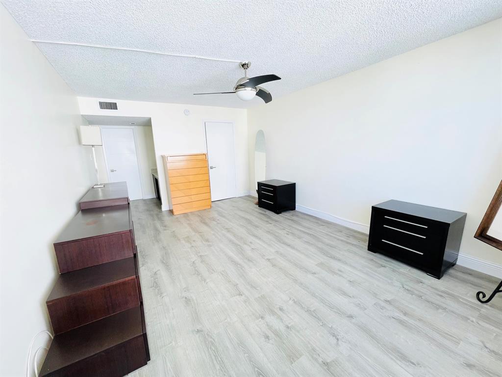 18051 Biscayne Boulevard Unit: 1901