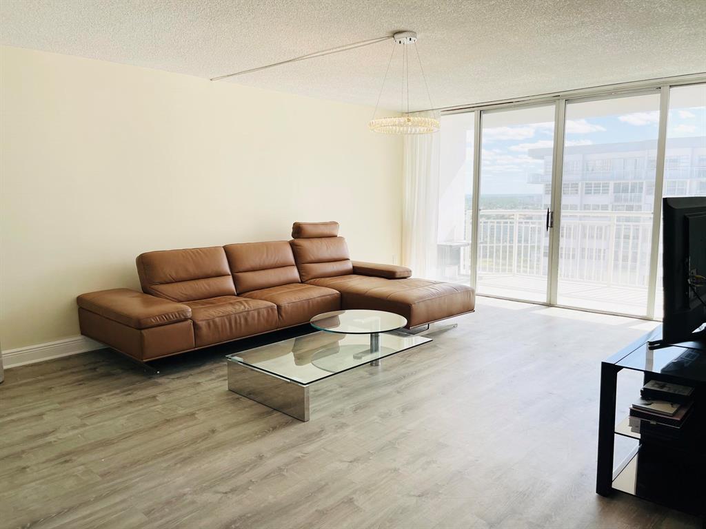 18051 Biscayne Boulevard Unit: 1901