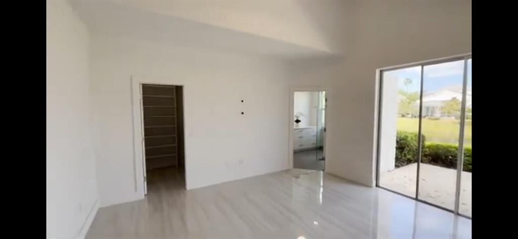 23321 Butterfly Palm Court