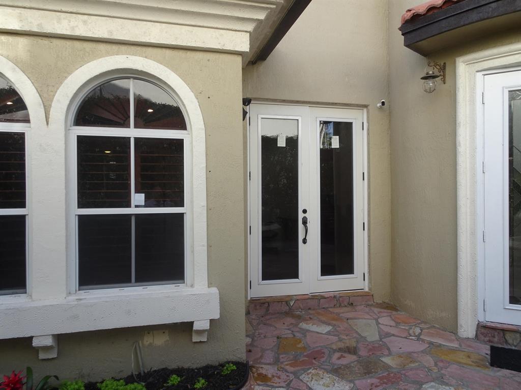 21181 La Vista Circle