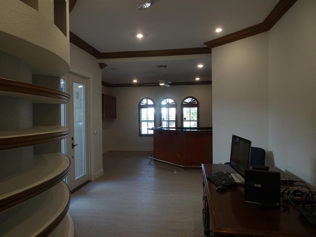 21181 La Vista Circle