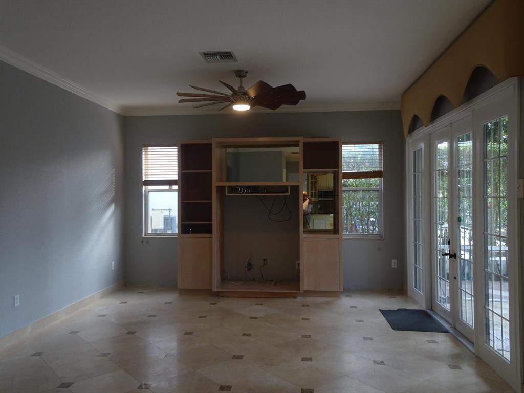 21181 La Vista Circle