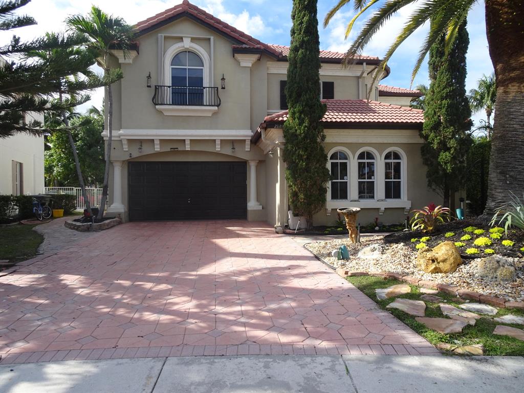 21181 La Vista Circle