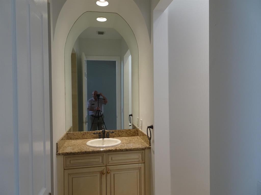 21181 La Vista Circle