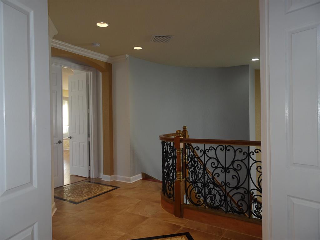 21181 La Vista Circle