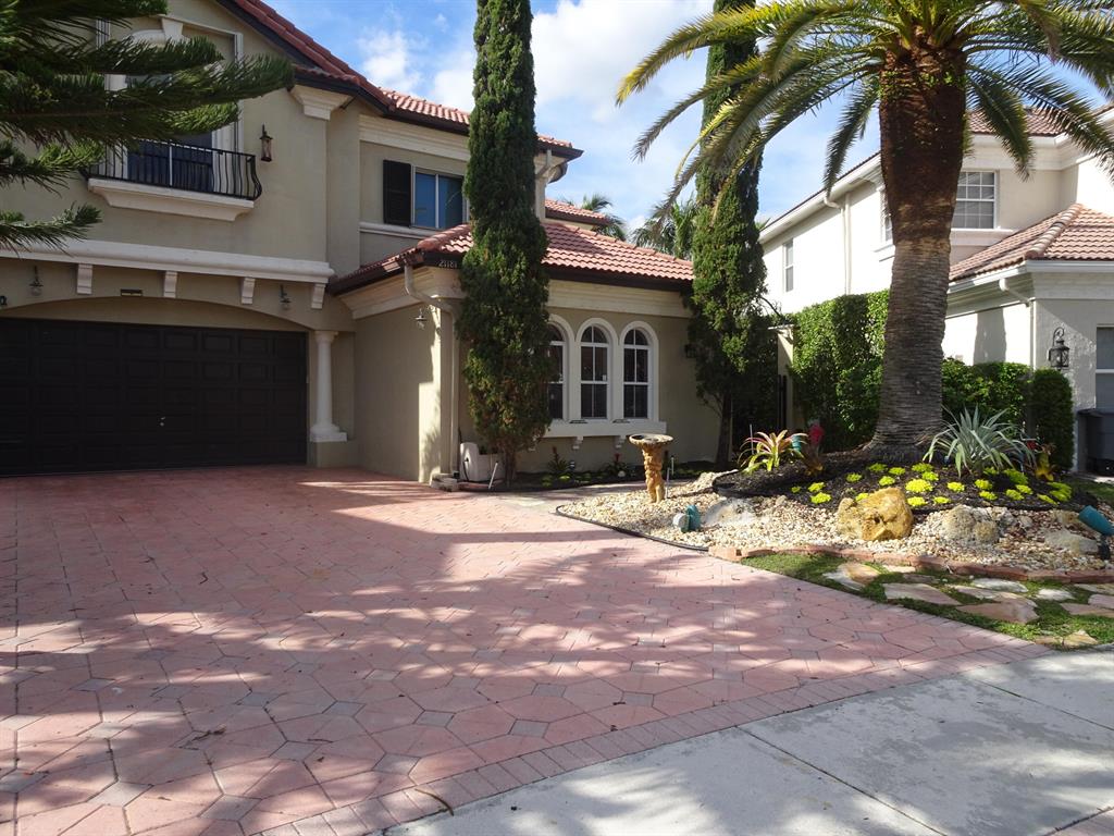 21181 La Vista Circle