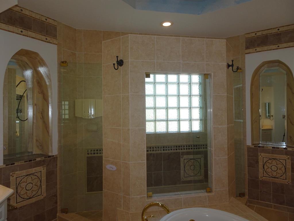 21181 La Vista Circle