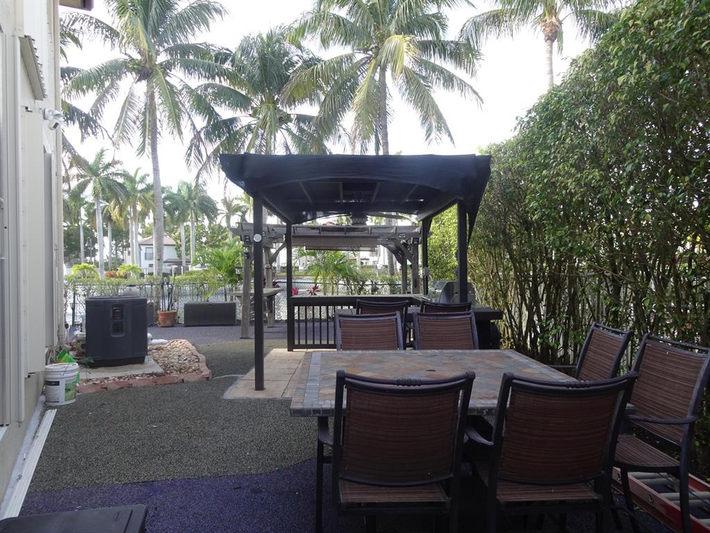 21181 La Vista Circle