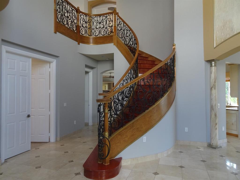 21181 La Vista Circle