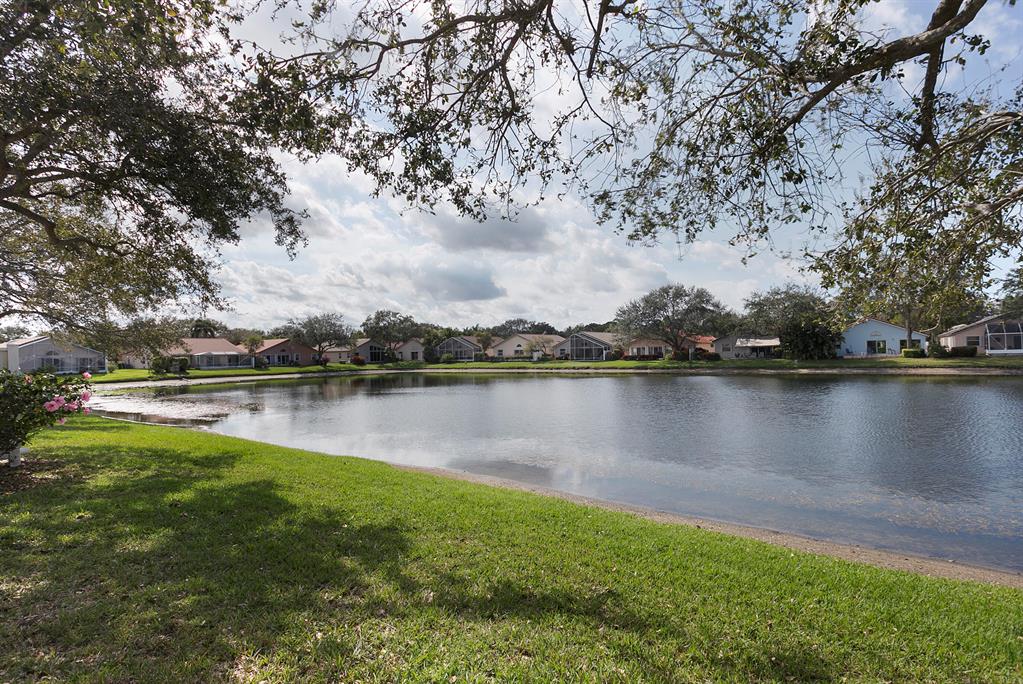 9611 Harbour Lake Circle