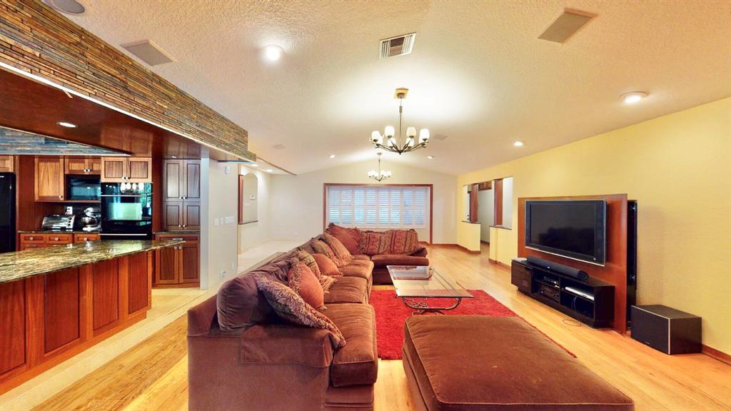 3820 NW 101 Drive