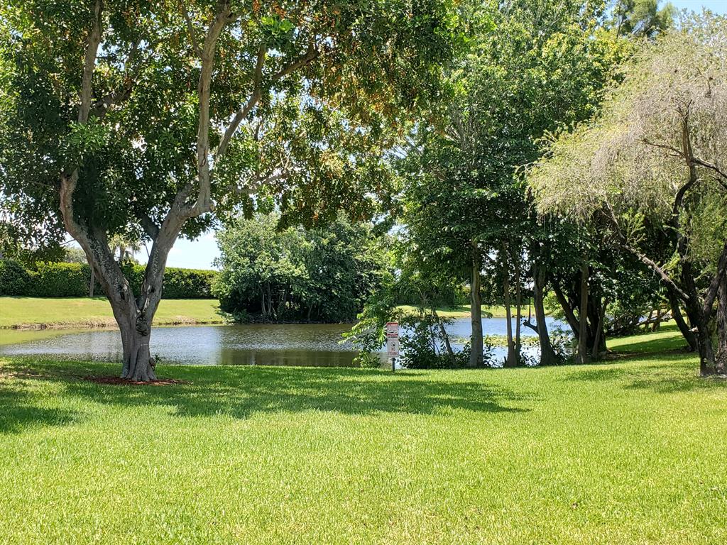 815 W Boynton Beach Boulevard Unit: 4-103