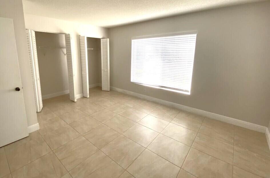 815 W Boynton Beach Boulevard Unit: 4-103