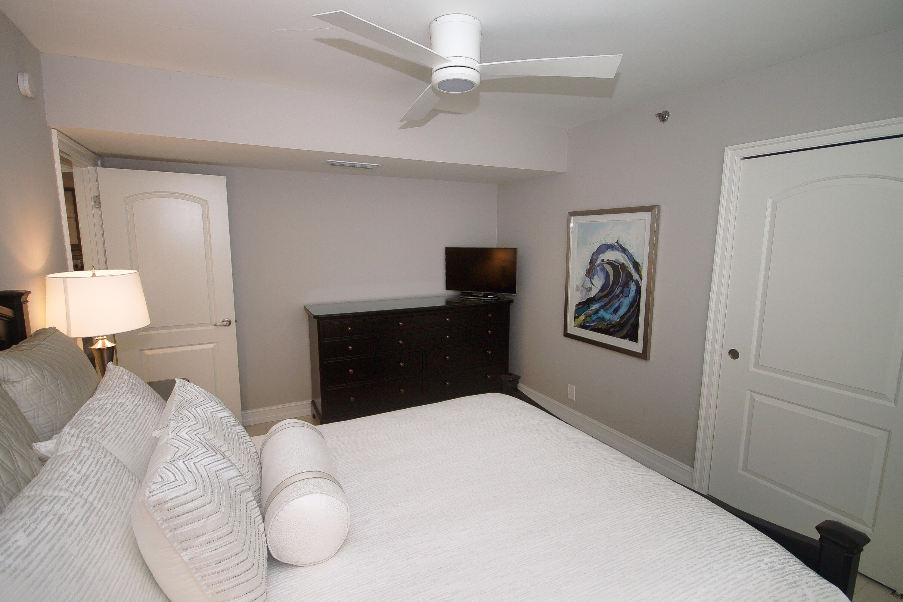 3510 Oaks Way Unit: 1001