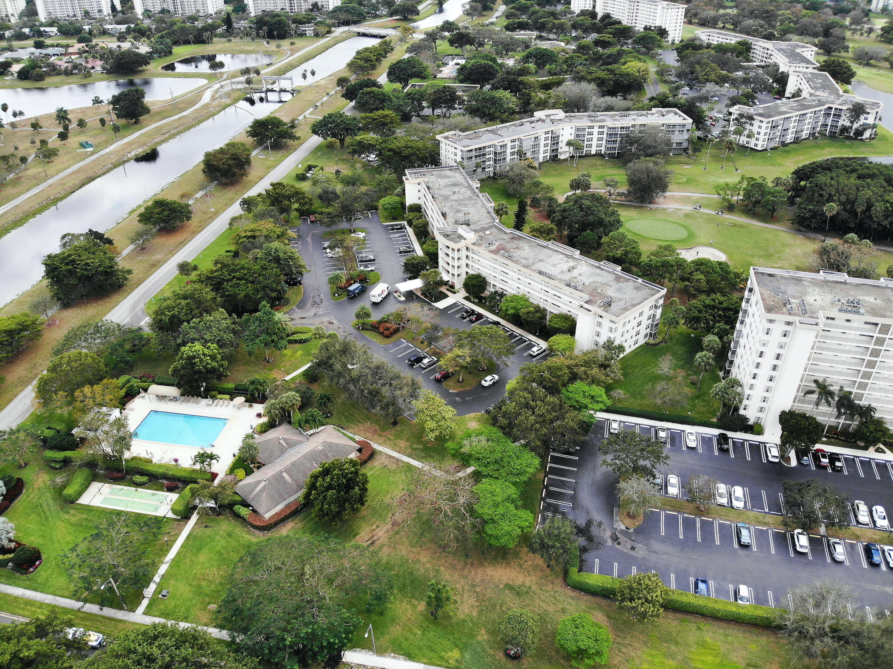 3510 Oaks Way Unit: 1001