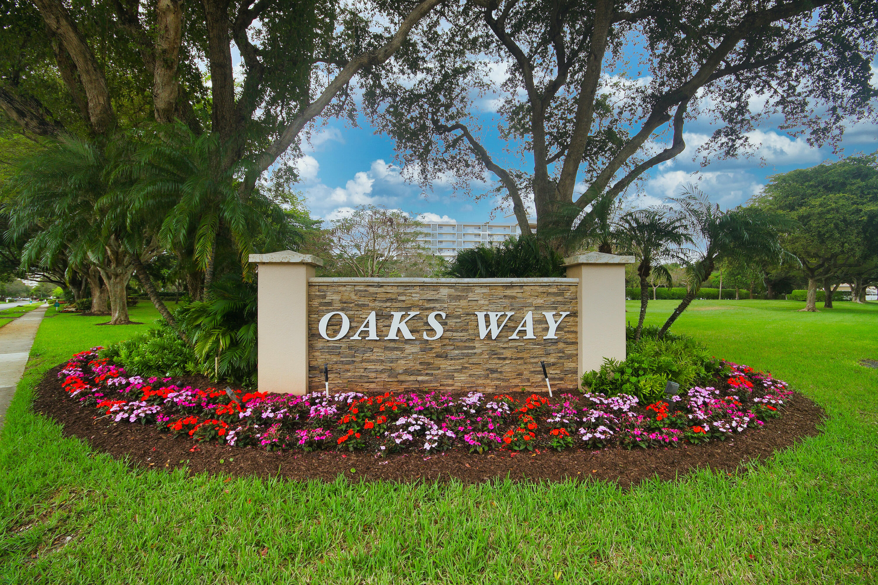 3510 Oaks Way Unit: 1001