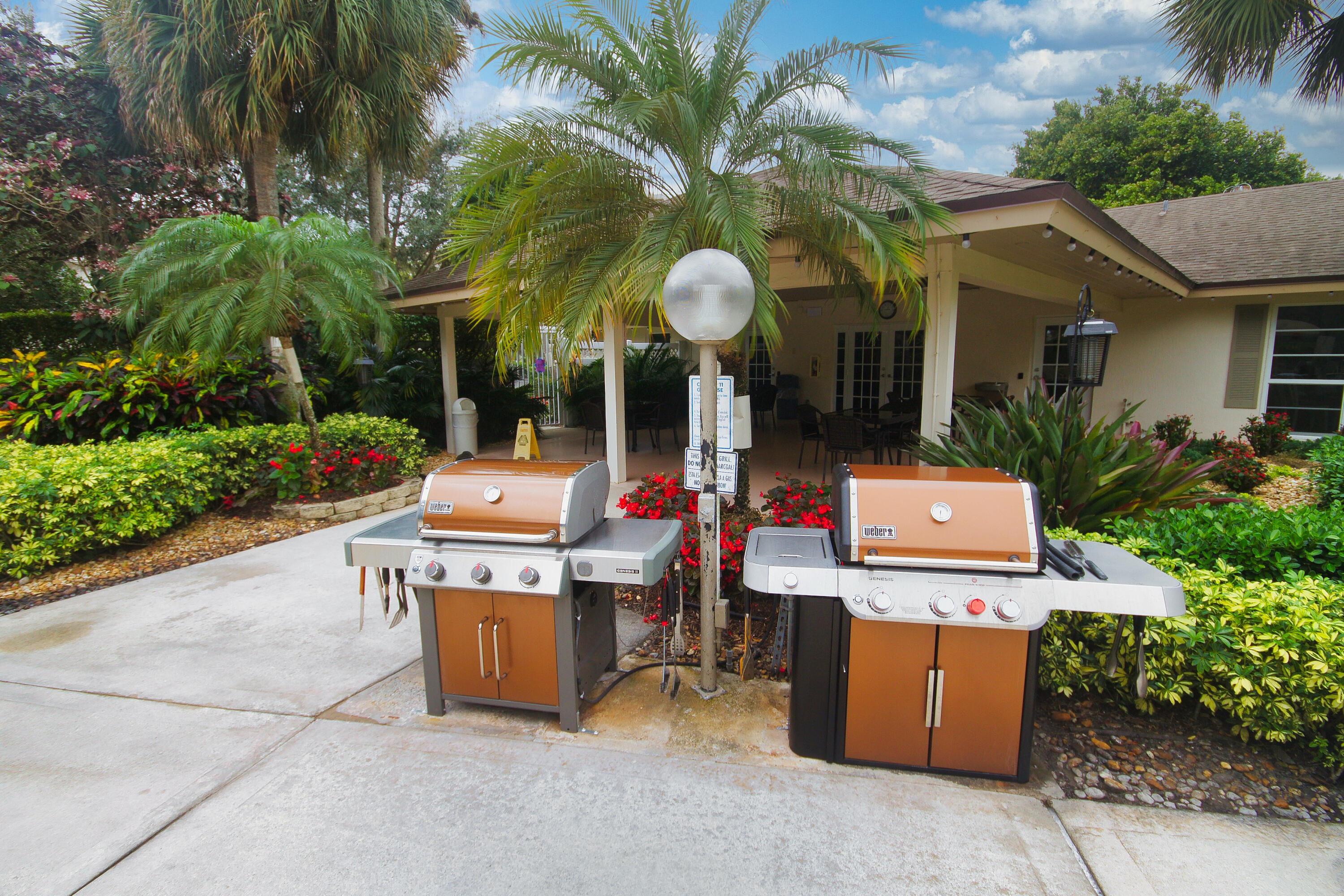 3510 Oaks Way Unit: 1001