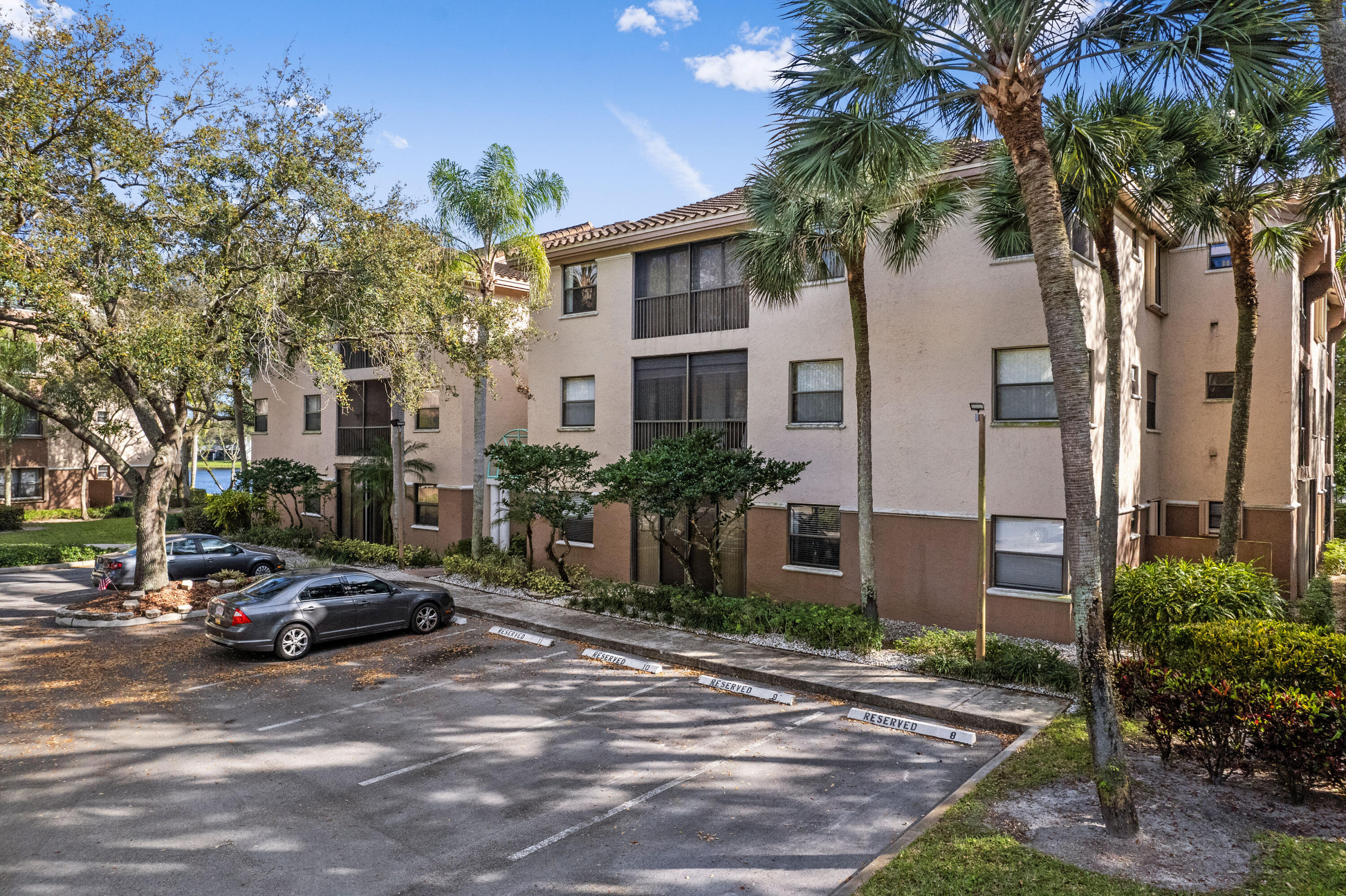 4450 NW 30th Street Unit: 113