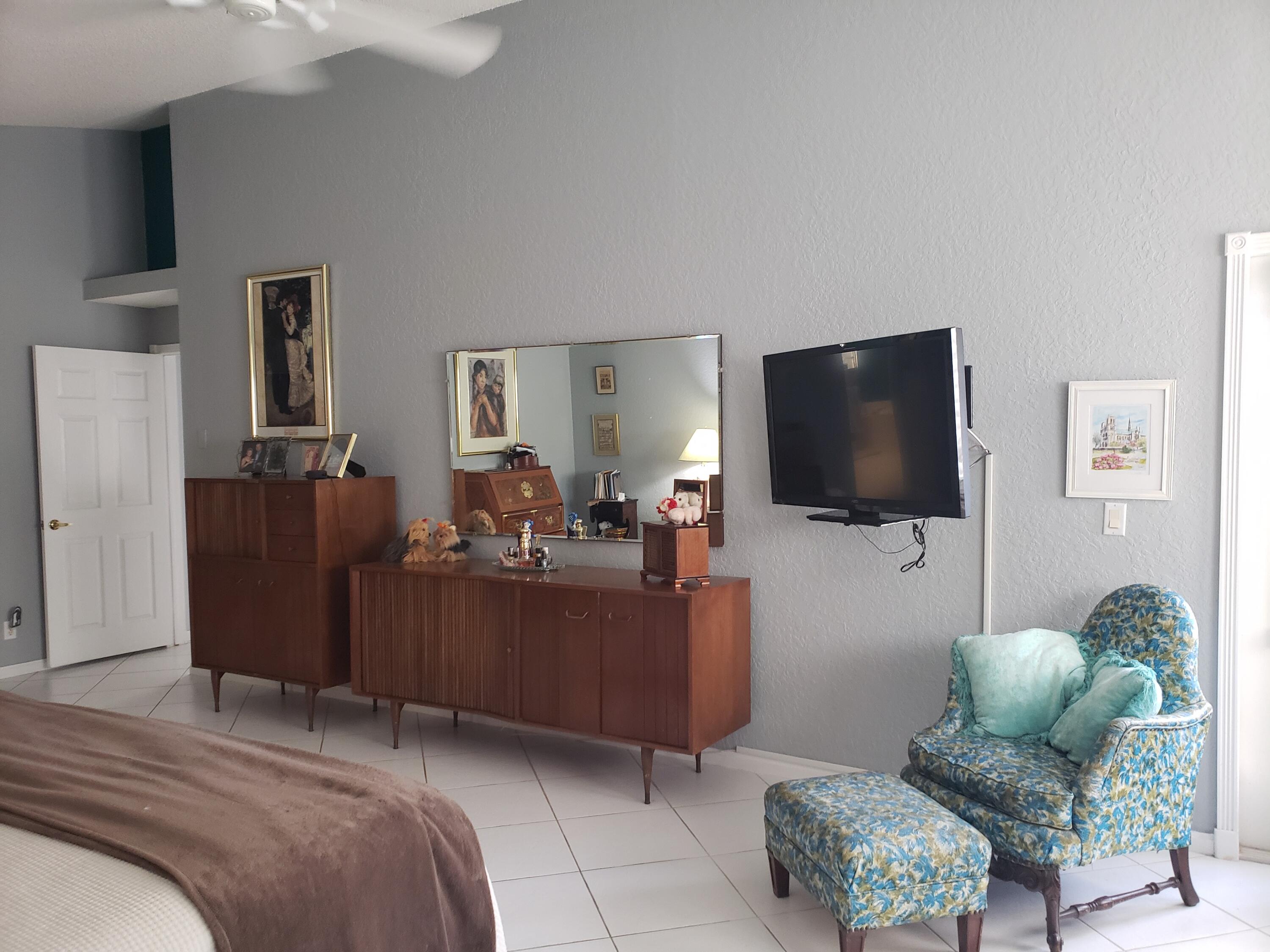 10459 Utopia Circle S