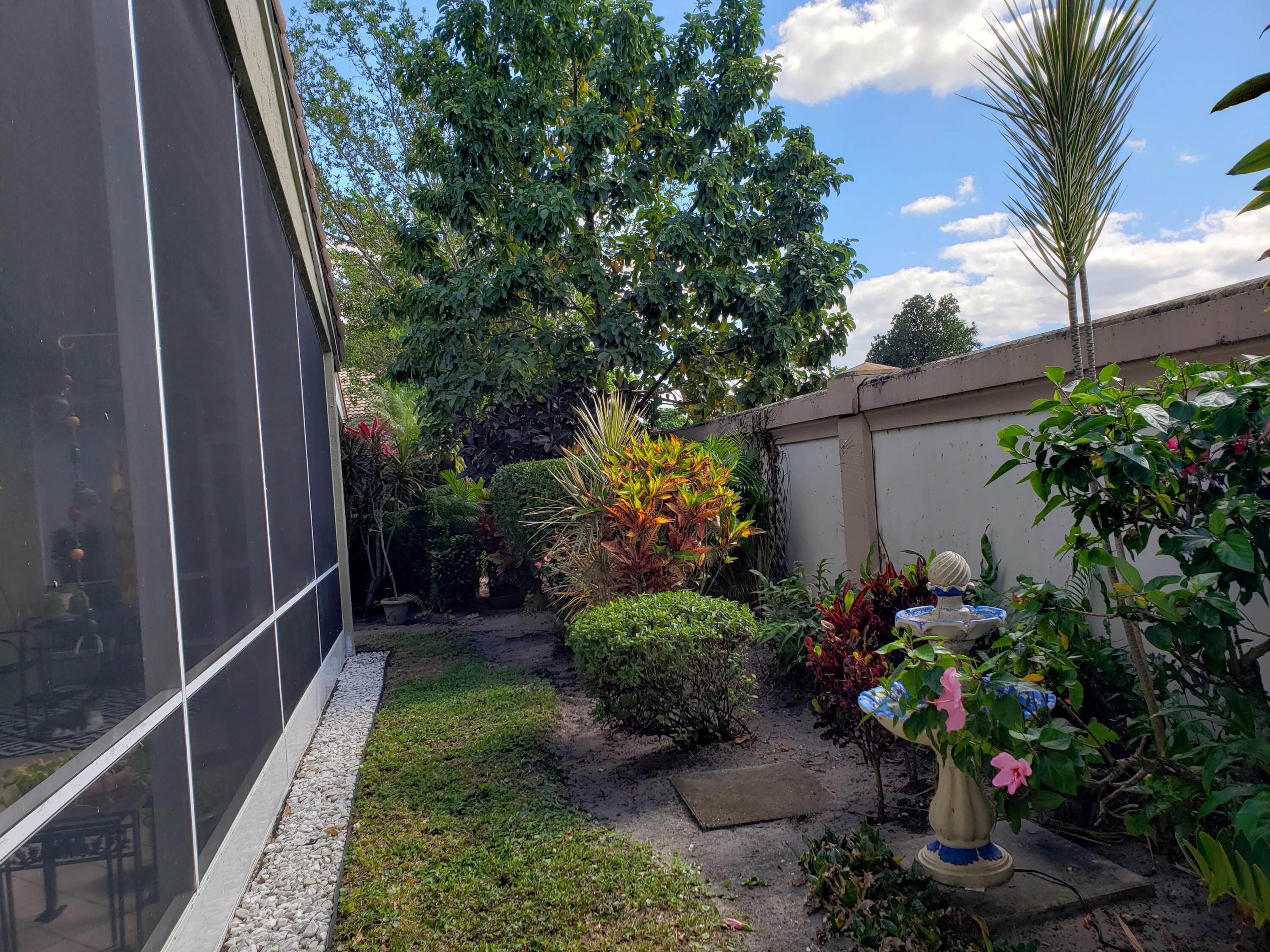 10459 Utopia Circle S