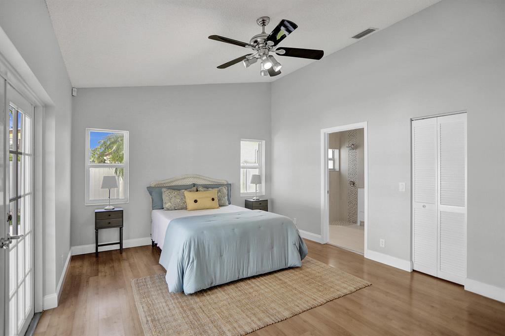 4075 NW 7th Court