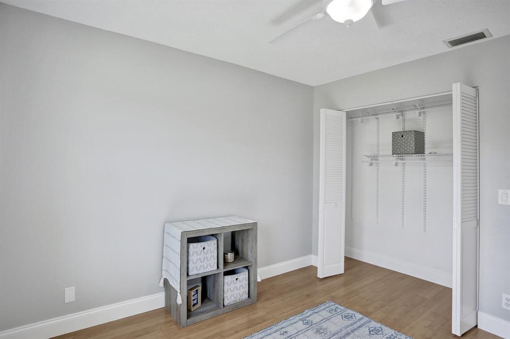 4075 NW 7th Court