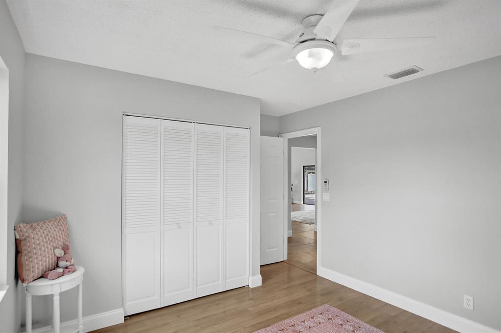 4075 NW 7th Court