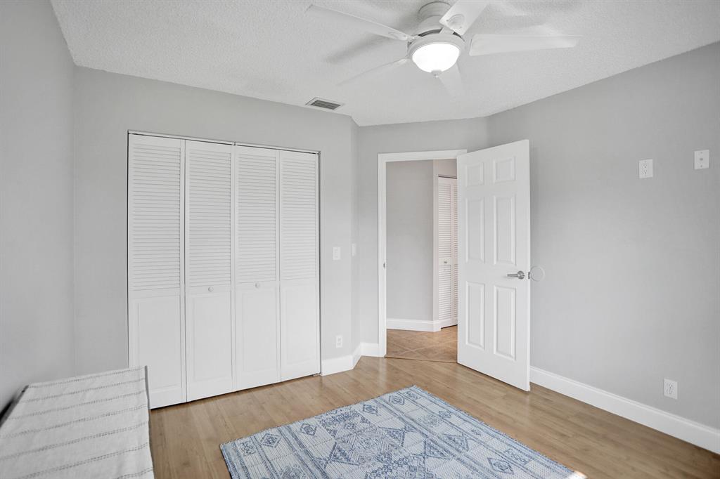 4075 NW 7th Court