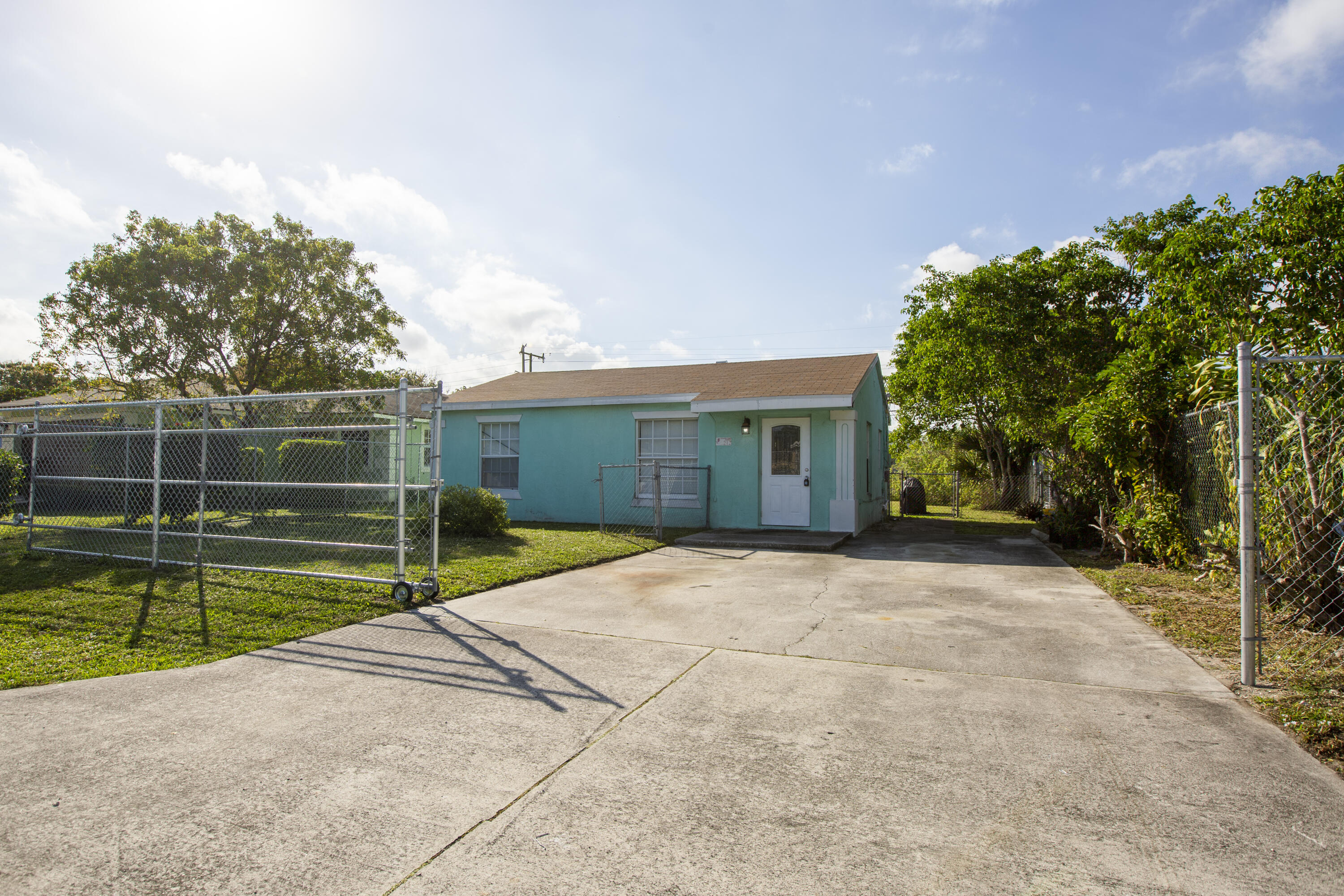 212 SW 11th Avenue