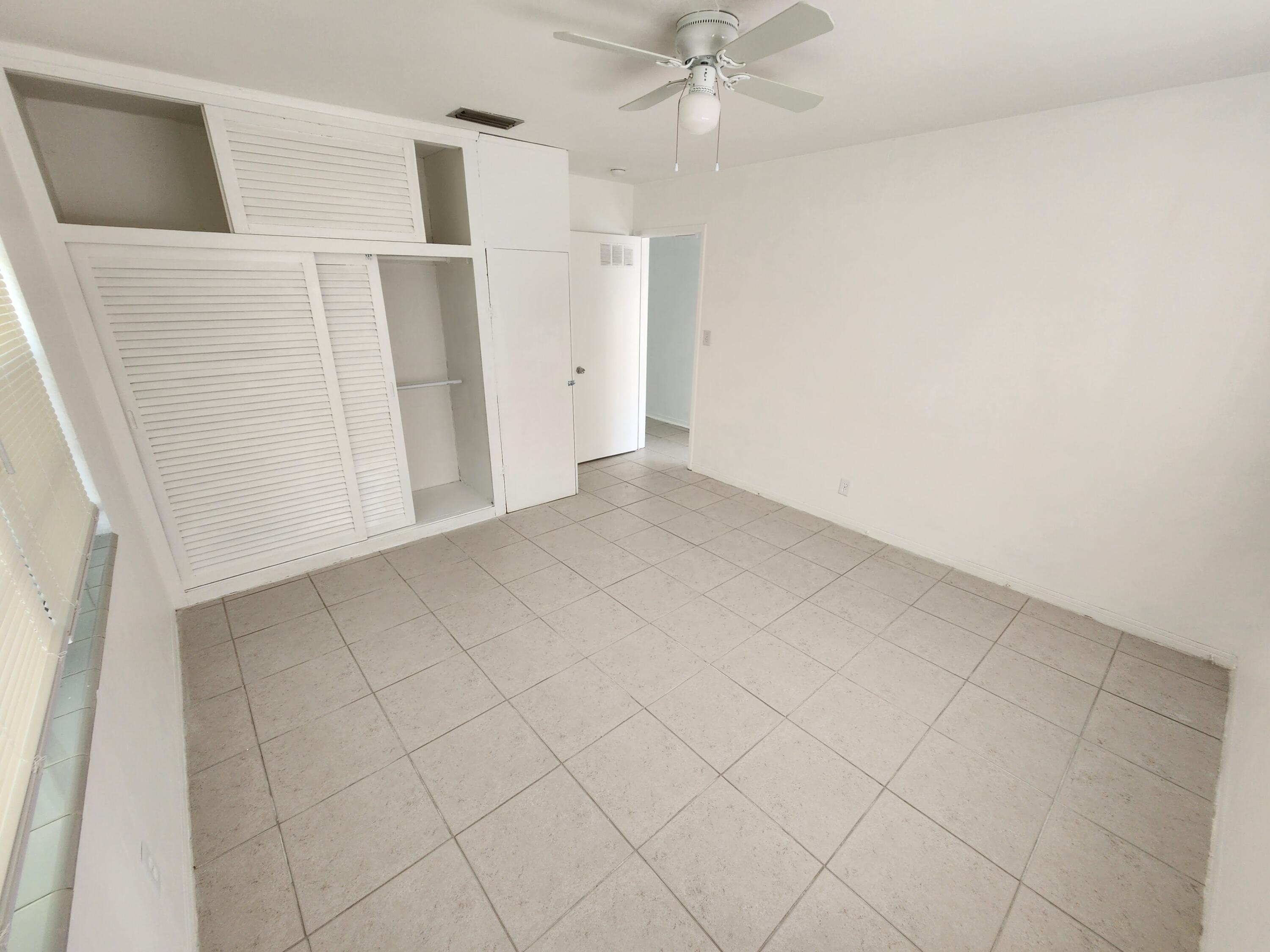 1900 NE 4th Street Unit: 1