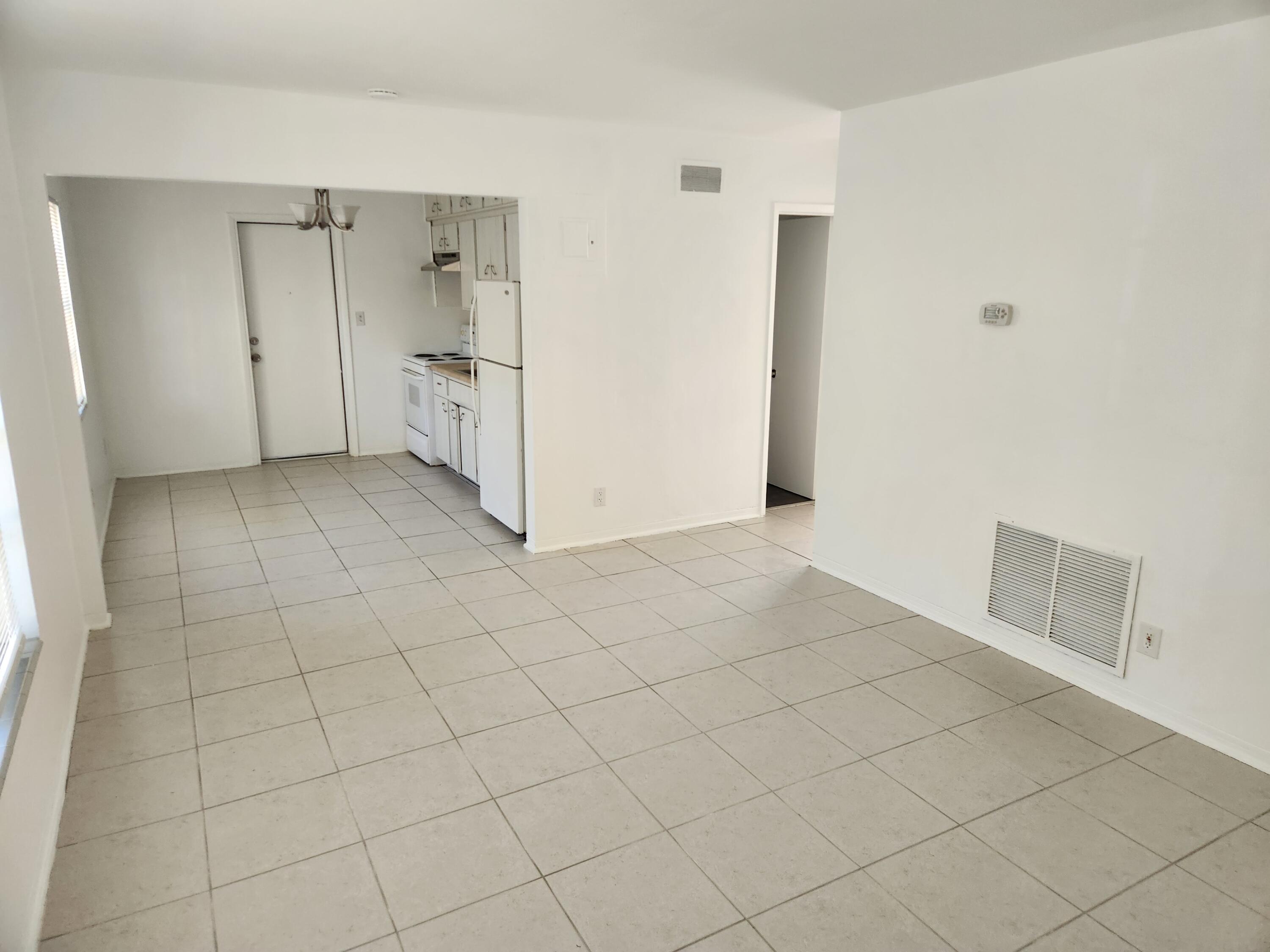 1900 NE 4th Street Unit: 1