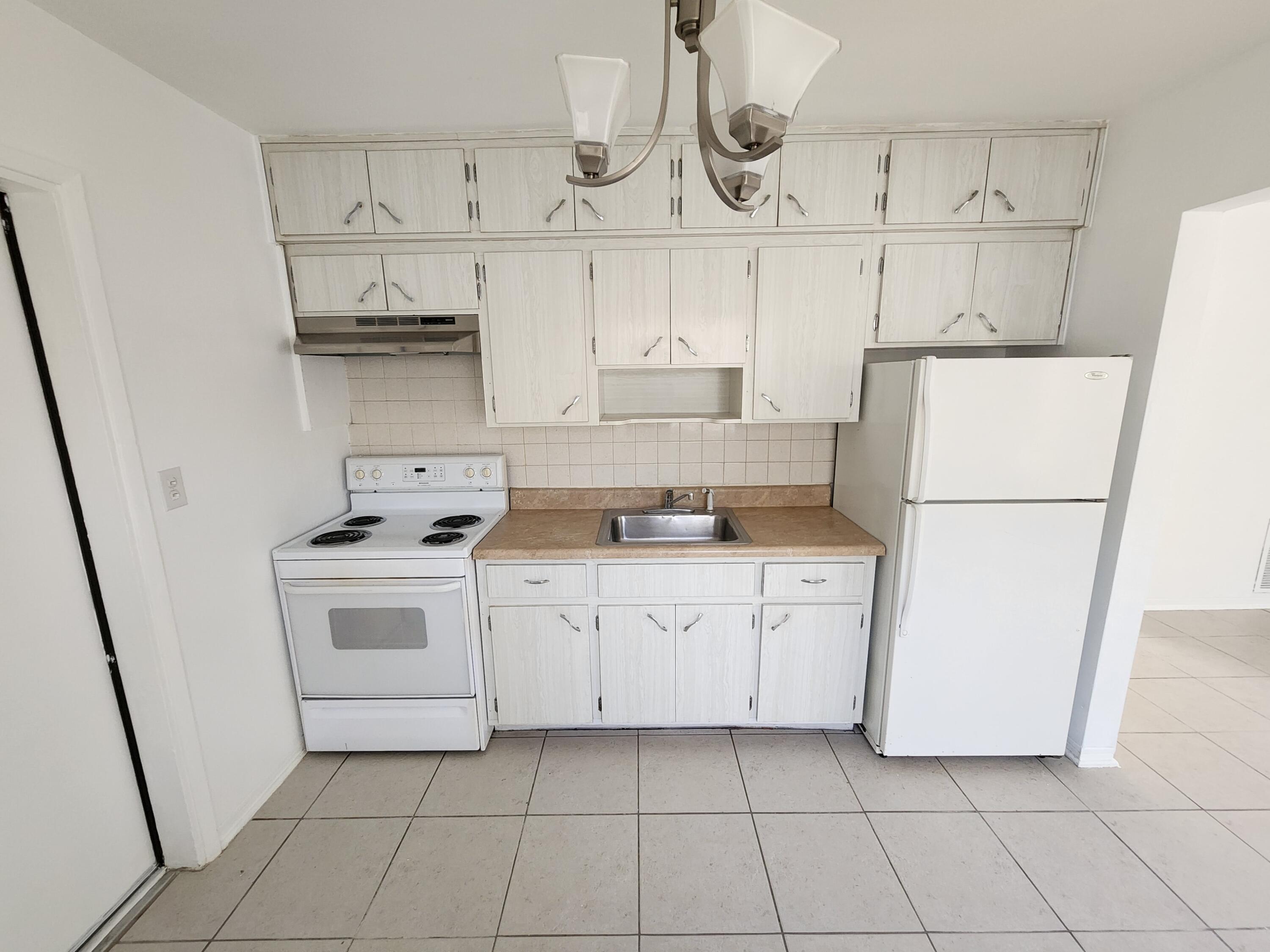1900 NE 4th Street Unit: 1