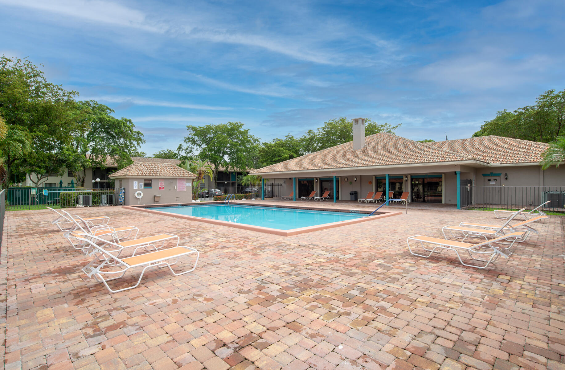 9810 Pineapple Tree Drive Unit: 105