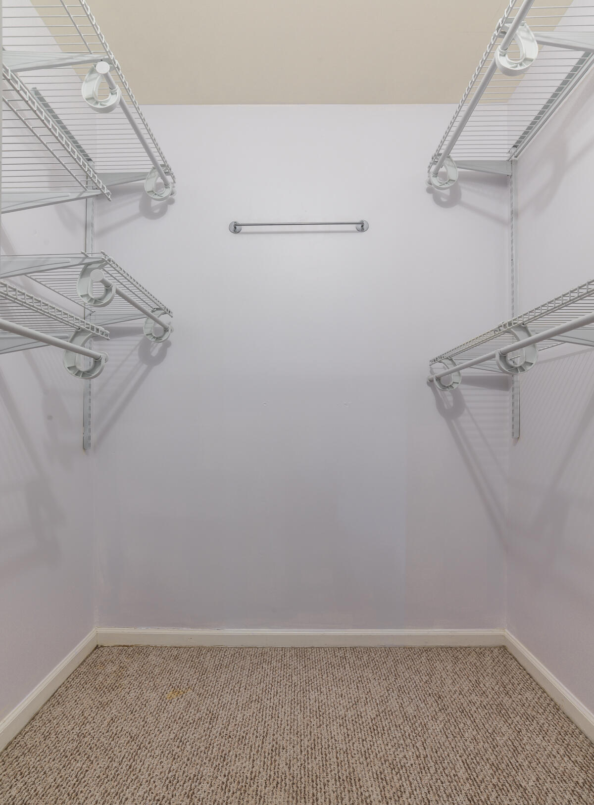 9810 Pineapple Tree Drive Unit: 105