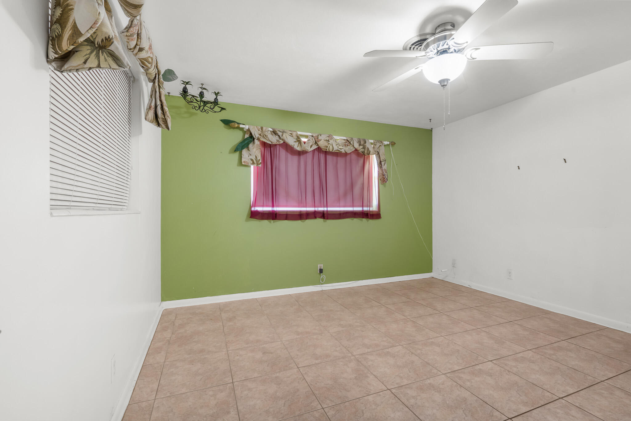 3107 Avenue H E