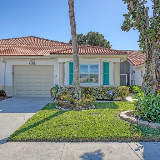 6152 Floral Lakes Drive